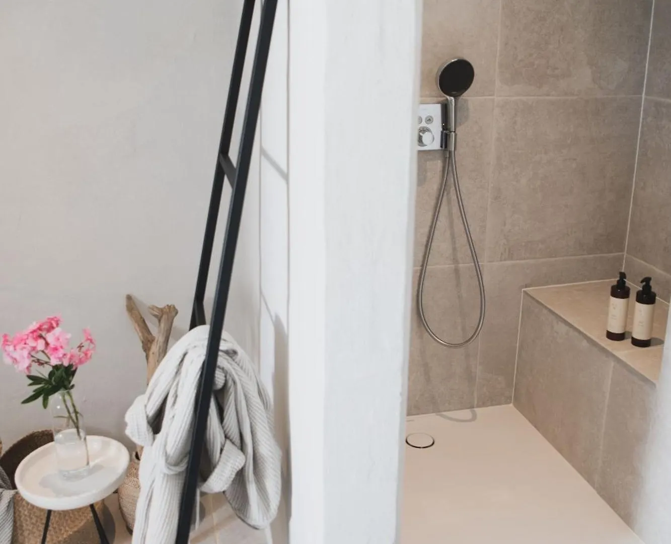 Mas D Images Styled By Scapa Home Arles Guest house