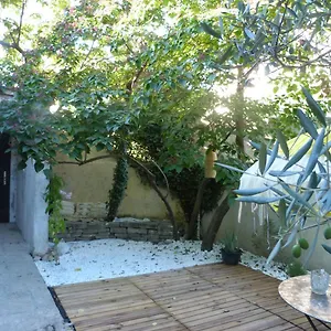 La Summer House Avec Jardin Guest house